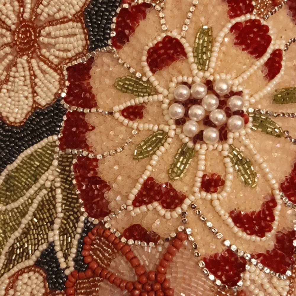 3' HEAVILY BEADED TABLE RUNNER PIER 1 EMBELLISHED TABLE RUNNER